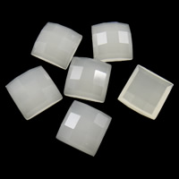 cabochon quadrati  sfaccettati in resina 